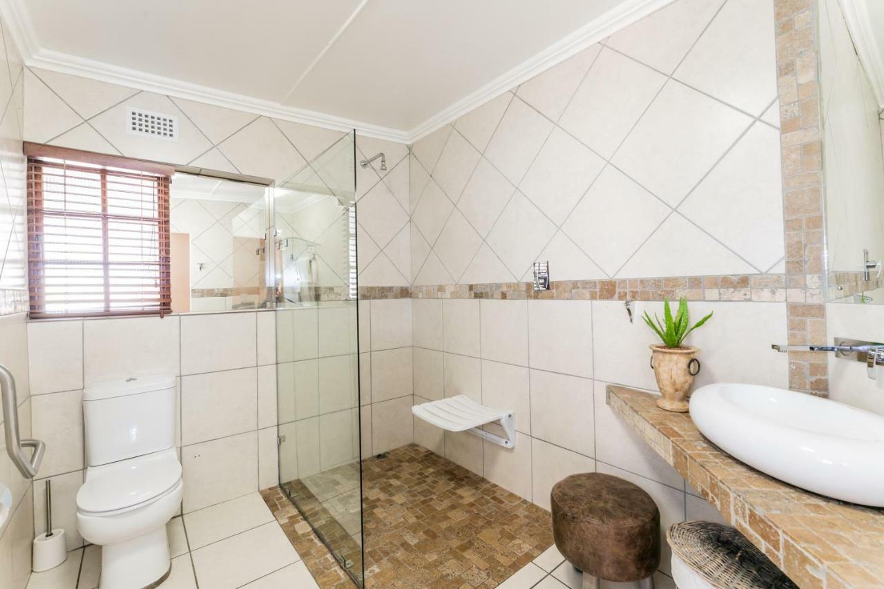 Arum Guest House Ист-Лондон Экстерьер фото